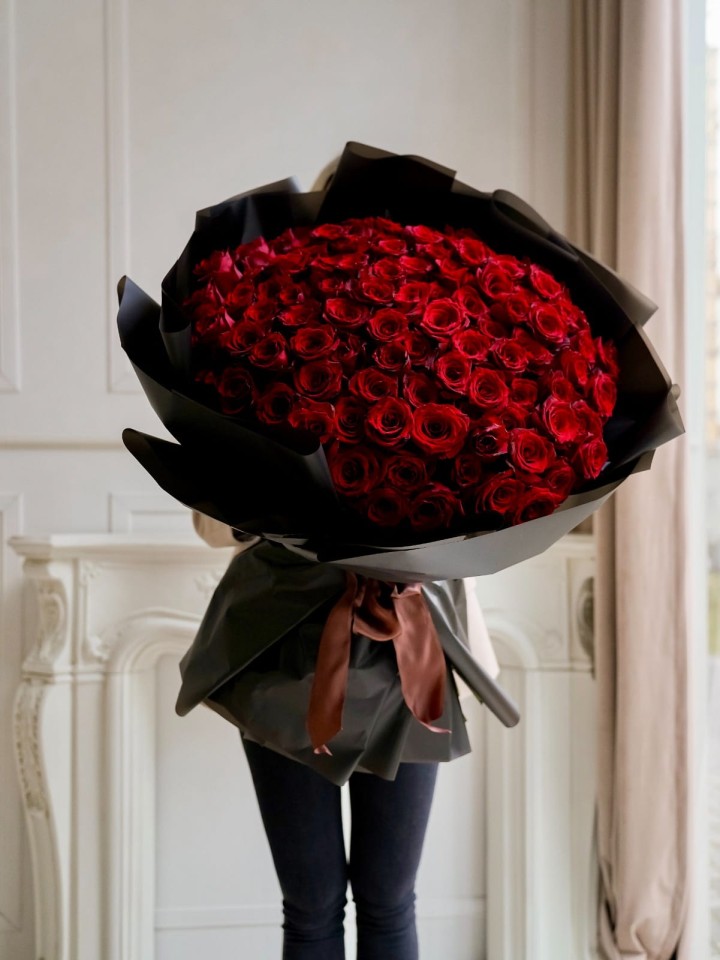 100 czerwonych róż Warsaw Flowers