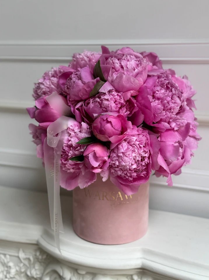 Różowe piwonie peonie box Warszawa