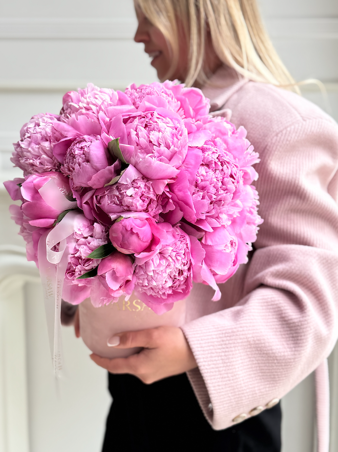Flowerbox różowe piwonie peonie Warszawa