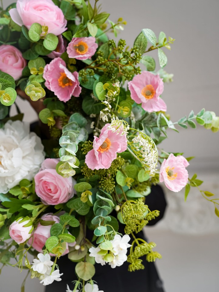 pudrowo różowy biały wianek sztuczny