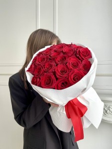 Bouquet of Classic Red Roses