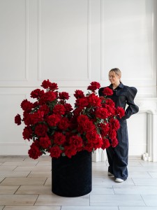 Flowerbox GIANT Reflexed Roses