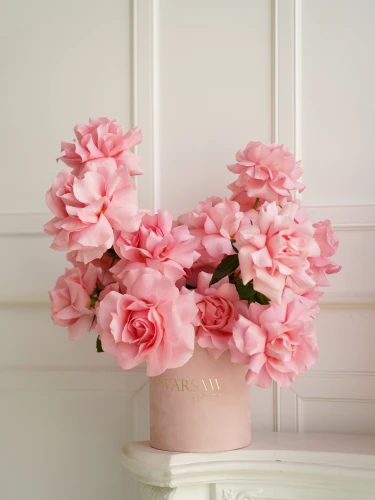 flowerbox Velvet Blush Warsaw Flowers