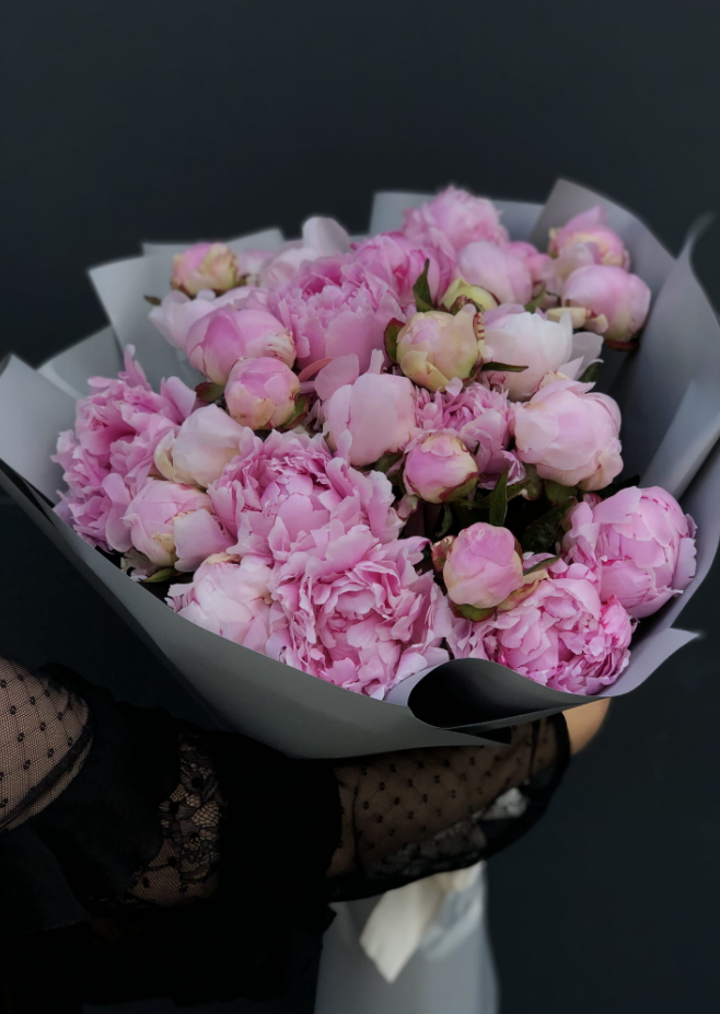 30 różowych piwonii Warsaw Flowers
